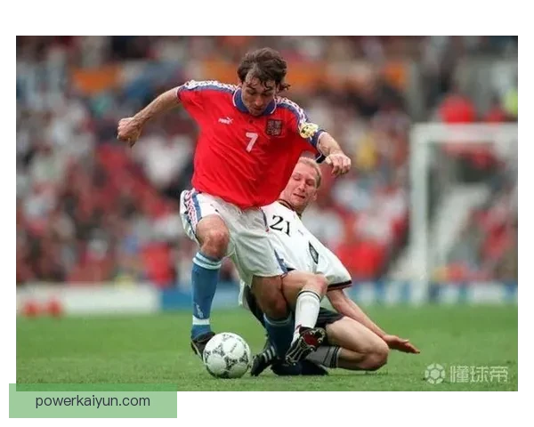 捷克国家队黄金一代余辉仍在，表现持续提升引关注